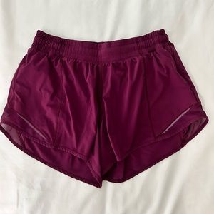 LULULEMON Hotty Hot lined Low Rise Shorts, 4”